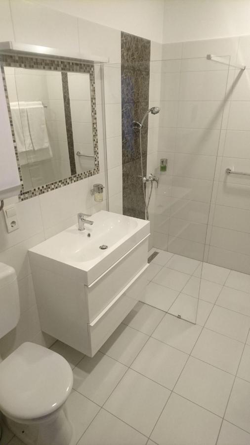 Corner Vendeghaz Hotel Veszprém Екстериор снимка