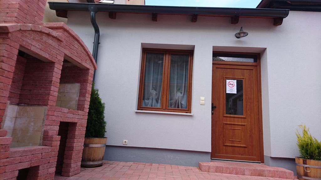 Corner Vendeghaz Hotel Veszprém Екстериор снимка