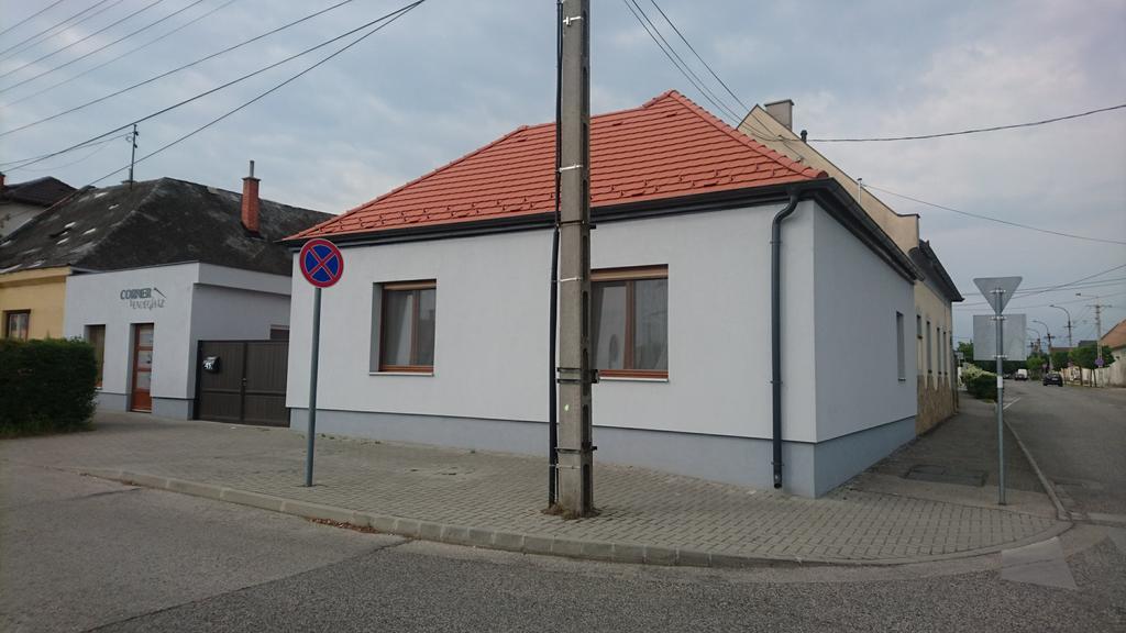 Corner Vendeghaz Hotel Veszprém Екстериор снимка